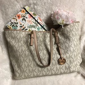 Michael Kors Jet Set Large Logo Tote